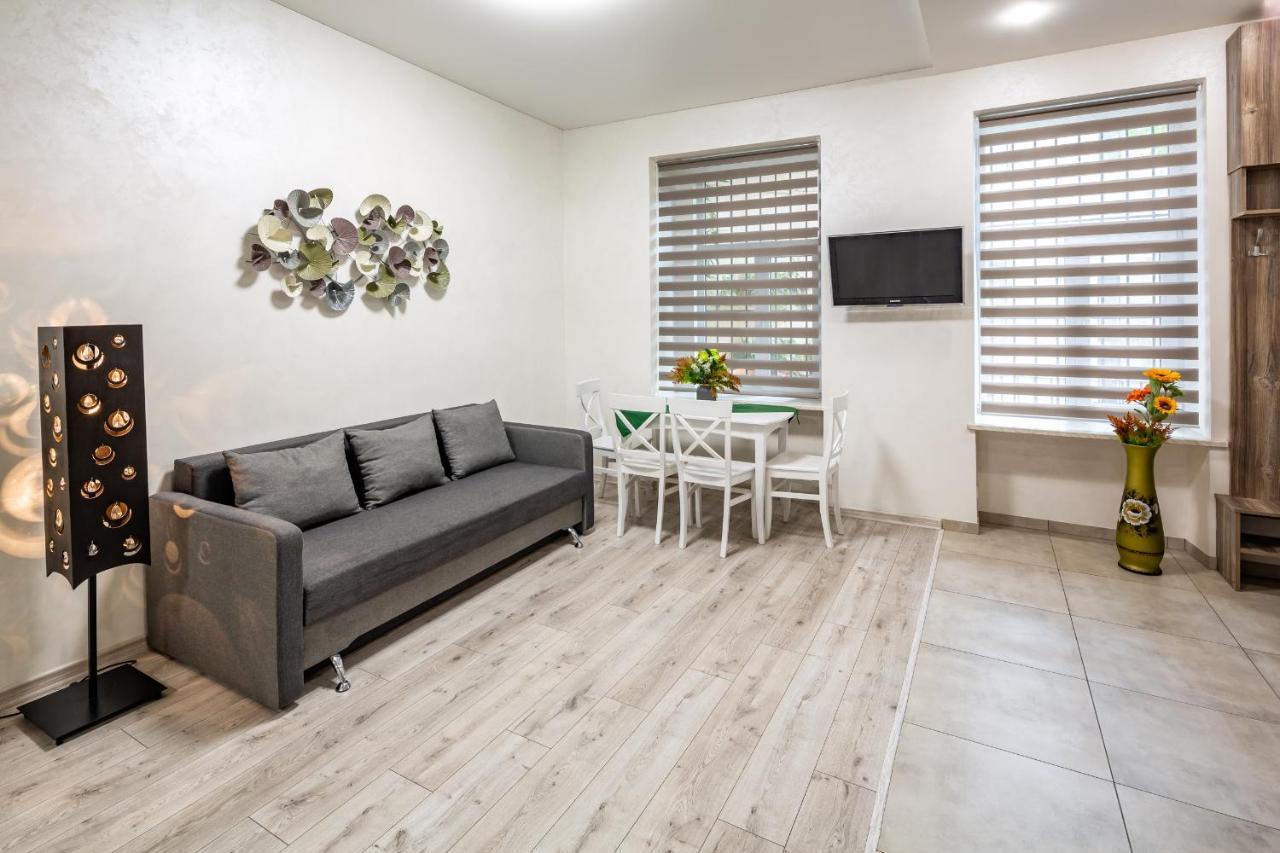 Alfa Apartments Kulisha 40 Lviv Exteriör bild